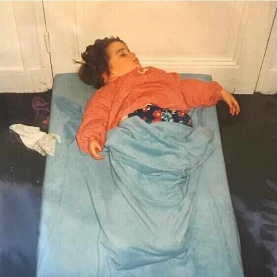 30岁了!"赫敏"艾玛·沃森晒童年萌照谢粉丝