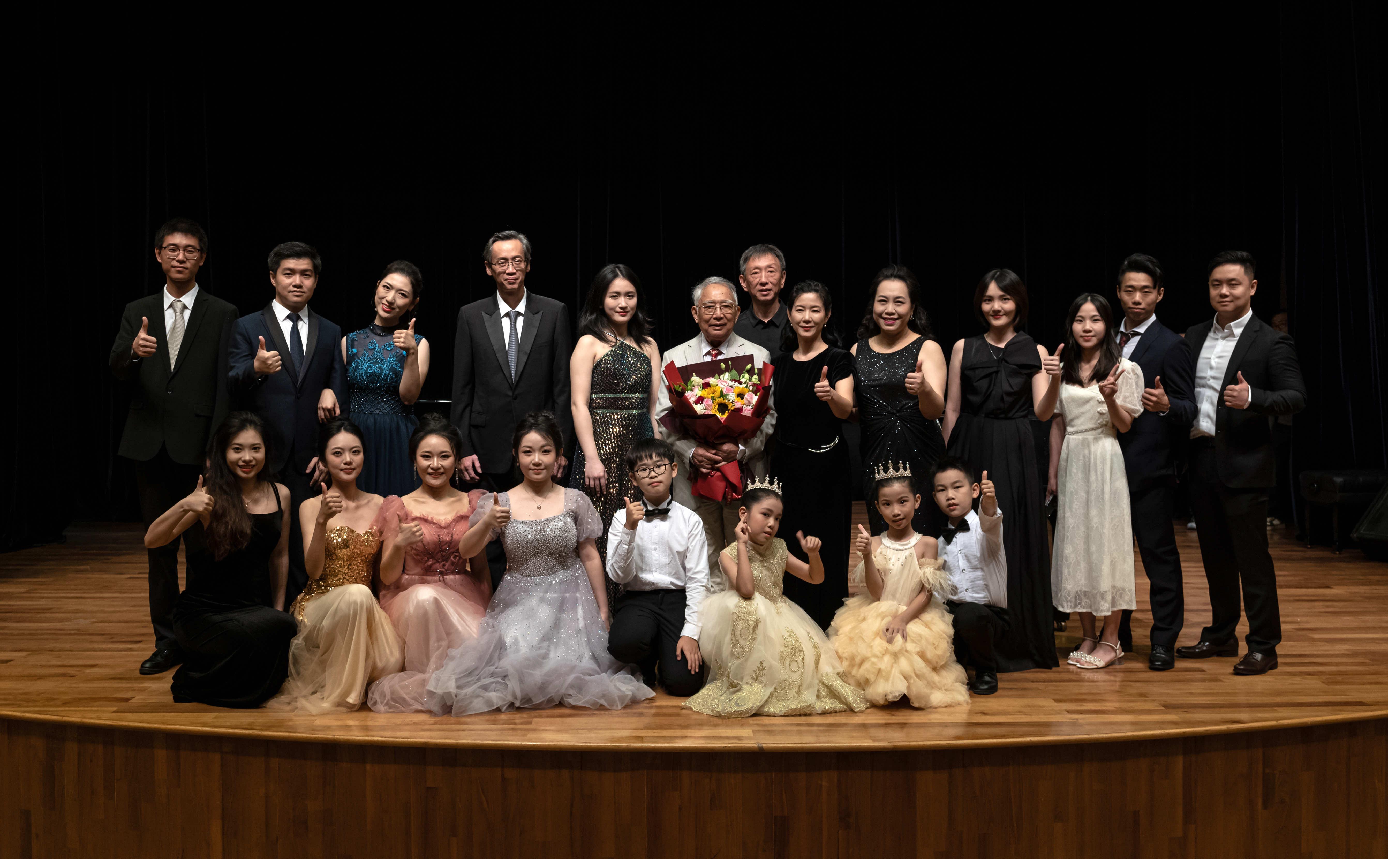 桃李满园！谢耿教授从教68周年钢琴音乐会落幕(图1)