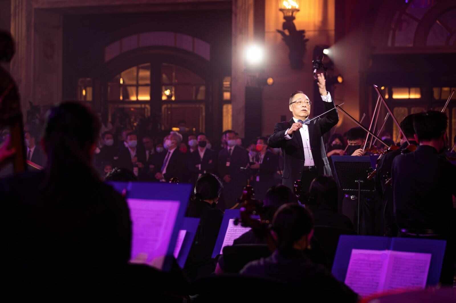  专访 | 带领澳门学生参加一场“出圈”晚会！许健华：用音乐架桥，以教育育心